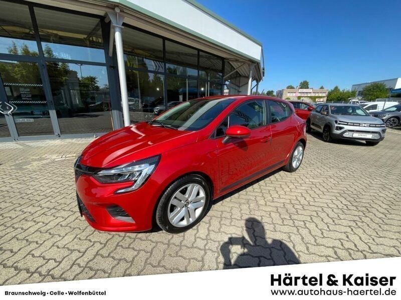 Dezirrotmetallic (rot) Gebraucht 2021 Renault Clio V Zen Limousine | 13.740 € (Guter Preis) - Bild 1/4