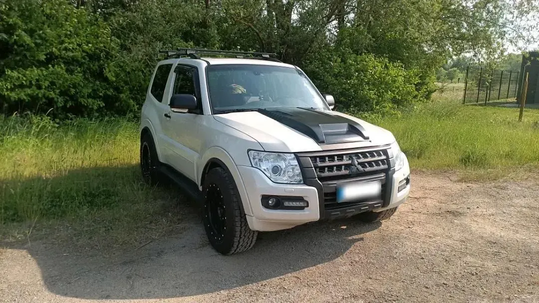 Gebraucht Mitsubishi Pajero Instyle 200 PS (147 kW) 2015 Weiß SUV