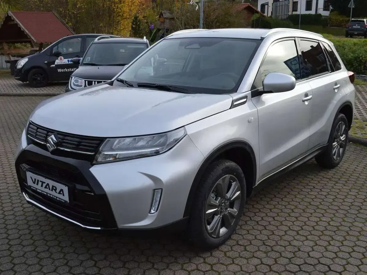 Gebraucht Suzuki Vitara Comfort 110 PS (80 kW) 2026 Silky silver SUV