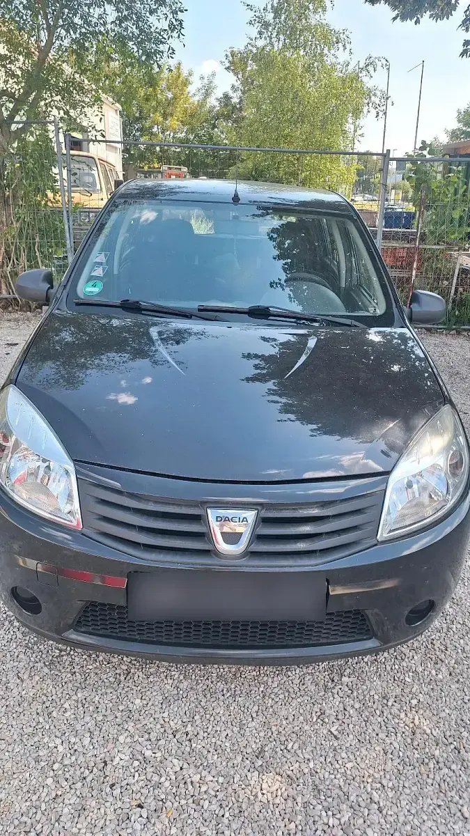 Gebraucht Dacia Sandero 75 PS (55 kW) 2011 Schwarz Kleinwagen