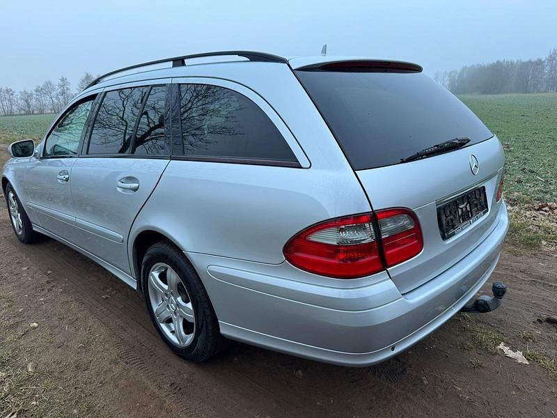 Gebraucht Mercedes 220 170 PS (125 kW) 2008 Silber Kombi