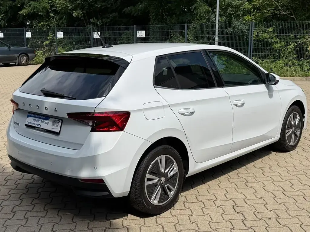 Gebraucht Skoda Fabia Style 150 PS (110 kW) 2023 Weiß Kleinwagen