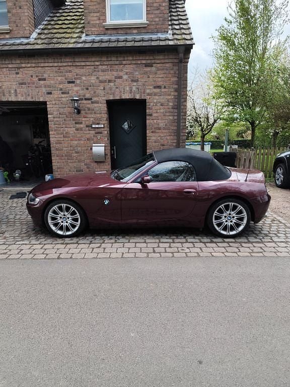Gebraucht BMW Z4 Sport Line 170 PS (125 kW) 2005 Rot Cabrio
