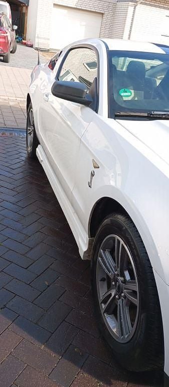 Second-hand Ford Mustang 309 CP (227 kW) 2011 Gri Coupe