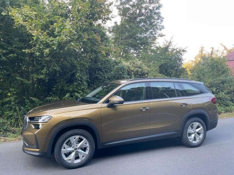 Bronze gold metallic Gebraucht 2025 Skoda Kodiaq Selection SUV | 49.790 € (Fairer Preis) - Bild 1/4
