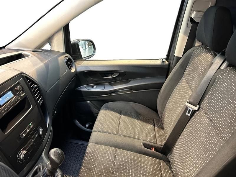 Usado Mercedes Vito 163 HP (119 kW) 2021 Cinzento Van