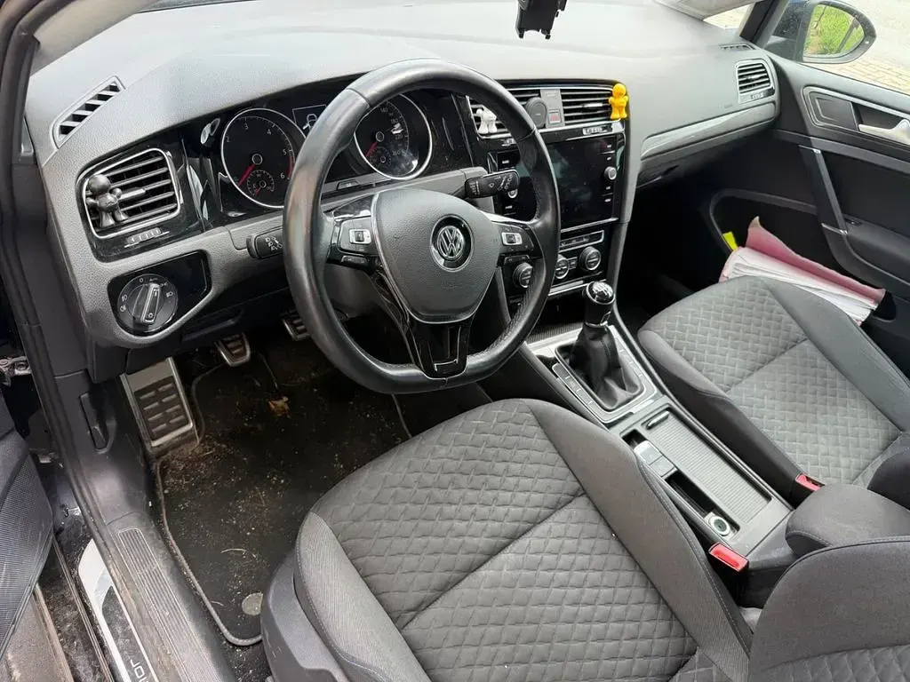 Gebraucht VW Golf VII Join 116 PS (85 kW) 2018 Schwarz Limousine