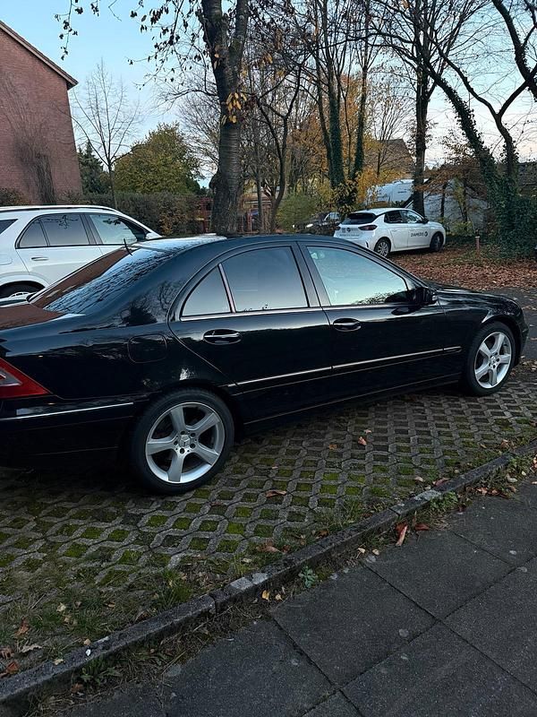 Gebraucht Mercedes C230 Elegance 204 PS (150 kW) 2005 Schwarz Limousine
