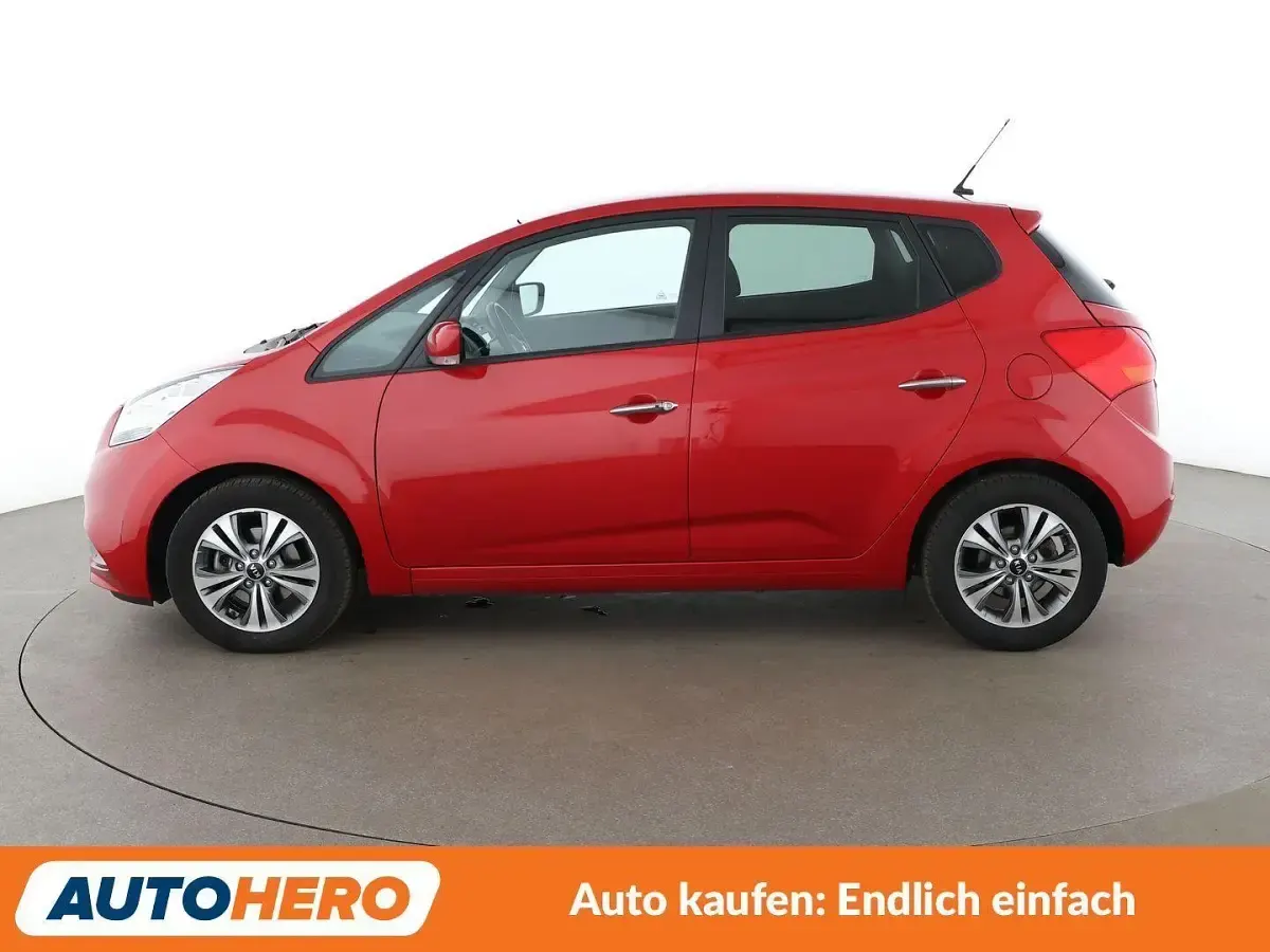 Gebraucht Kia Venga DREAM-TEAM Edition 125 PS (91 kW) 2017 Rot Kleinwagen