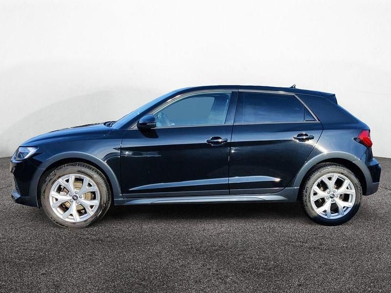 Gebraucht Audi A1 Sport 116 PS (85 kW) 2025 Mythosschwarz metallic Limousine