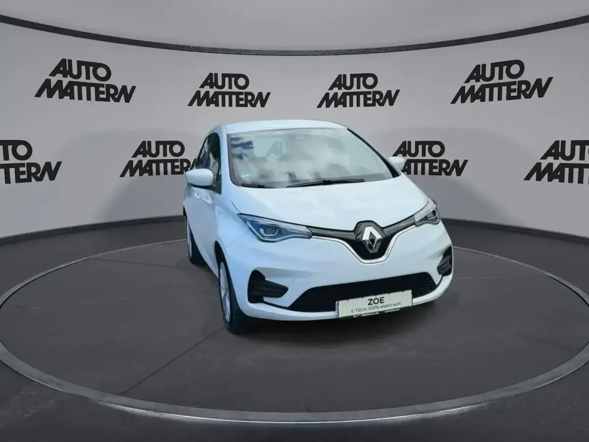Gebraucht Renault Zoe Experience 50 kW (69 PS) 2021 Weiß Kleinwagen