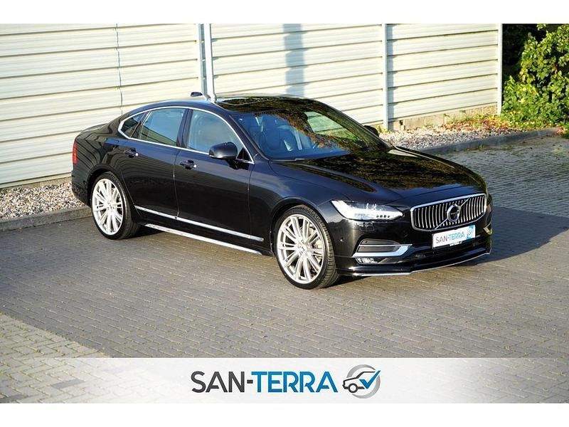 Gebraucht Volvo S90 Inscription 235 PS (172 kW) 2016 Onyx black / metallic Limousine