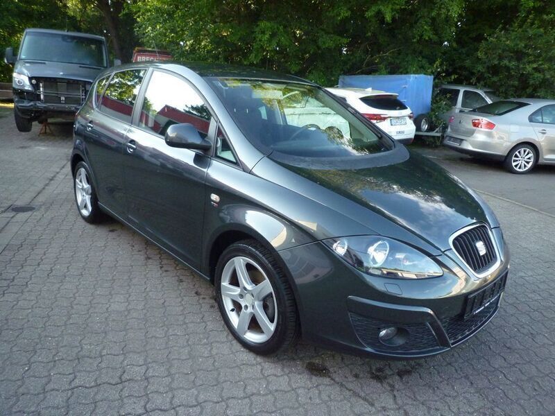 Gebraucht Seat Altea Stylance 140 PS (102 kW) 2012 Grau Van / Kleinbus