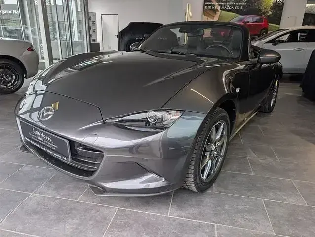 Używany Mazda MX5 Selection 132 KM (97 kW) 2022 Szary Kabriolet