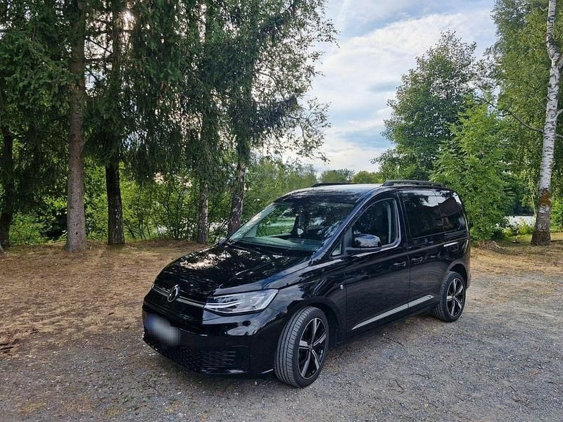 Schwarz Gebraucht 2021 VW Caddy Move Van / Kleinbus | 33.999 € (Fairer Preis) - Bild 1/4