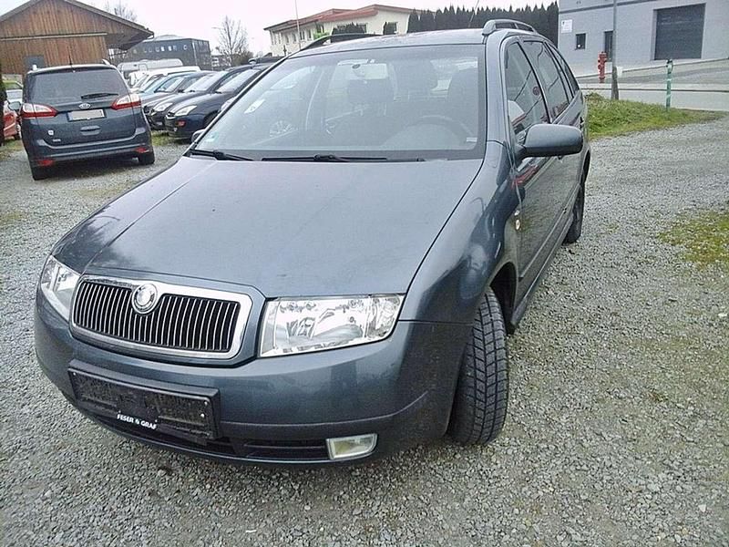 Grau Gebraucht 2004 Skoda Fabia Elegance Kombi | 900 € (Guter Preis) - Bild 1/4