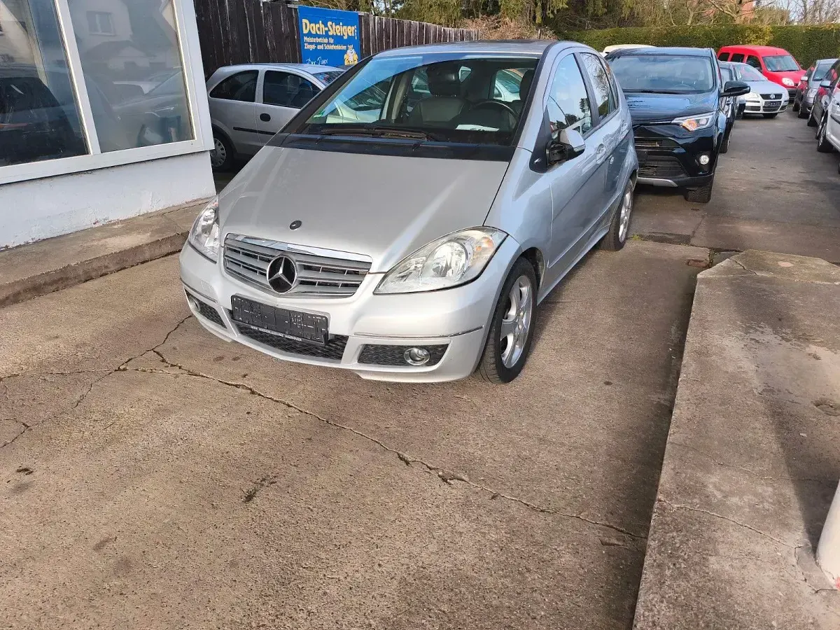 Gebraucht Mercedes A180 Avantgarde 109 PS (80 kW) 2009 Silber Van / Kleinbus
