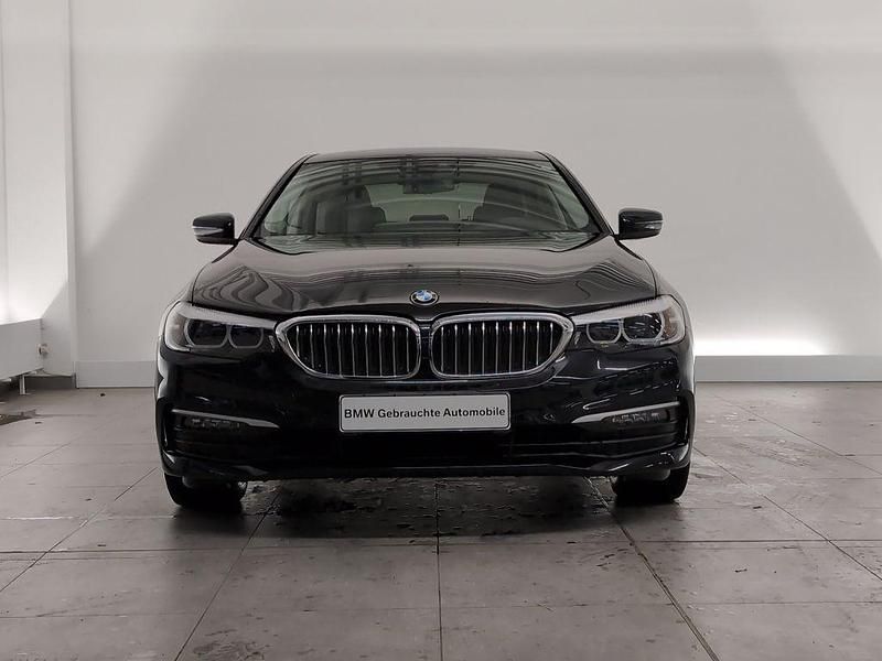Gebraucht BMW 520 190 PS (139 kW) 2020 Black sapphire metallic Limousine