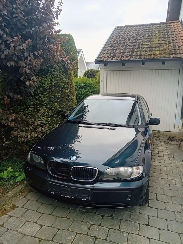 Grün Gebraucht 2002 BMW 316 Limousine | 500 € (Superpreis) - Bild 1/2