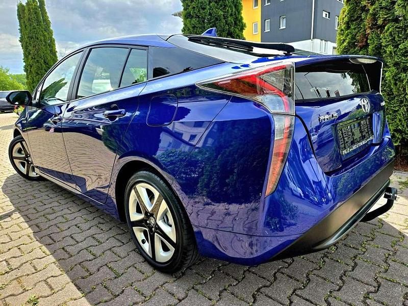 Gebraucht Toyota Prius Executive 98 PS (72 kW) 2017 Blau Limousine