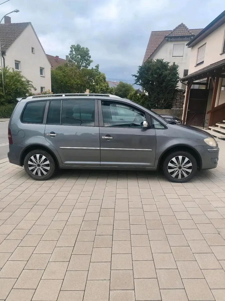 Gebraucht VW Touran 140 PS (102 kW) 2007 Grau Van / Kleinbus