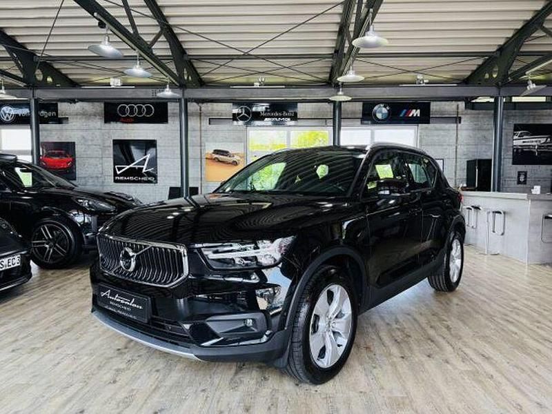 Onyx black Gebraucht 2018 Volvo XC40 Momentum SUV | 23.990 € (Fairer Preis) - Bild 1/4