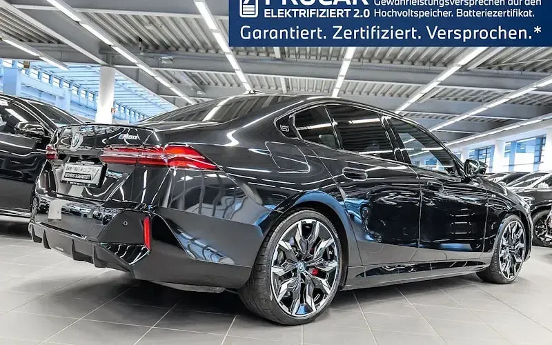 Second-hand BMW i5 Comfort Edition 442 kW (601 CP) 2024 Negru Berlinǎ