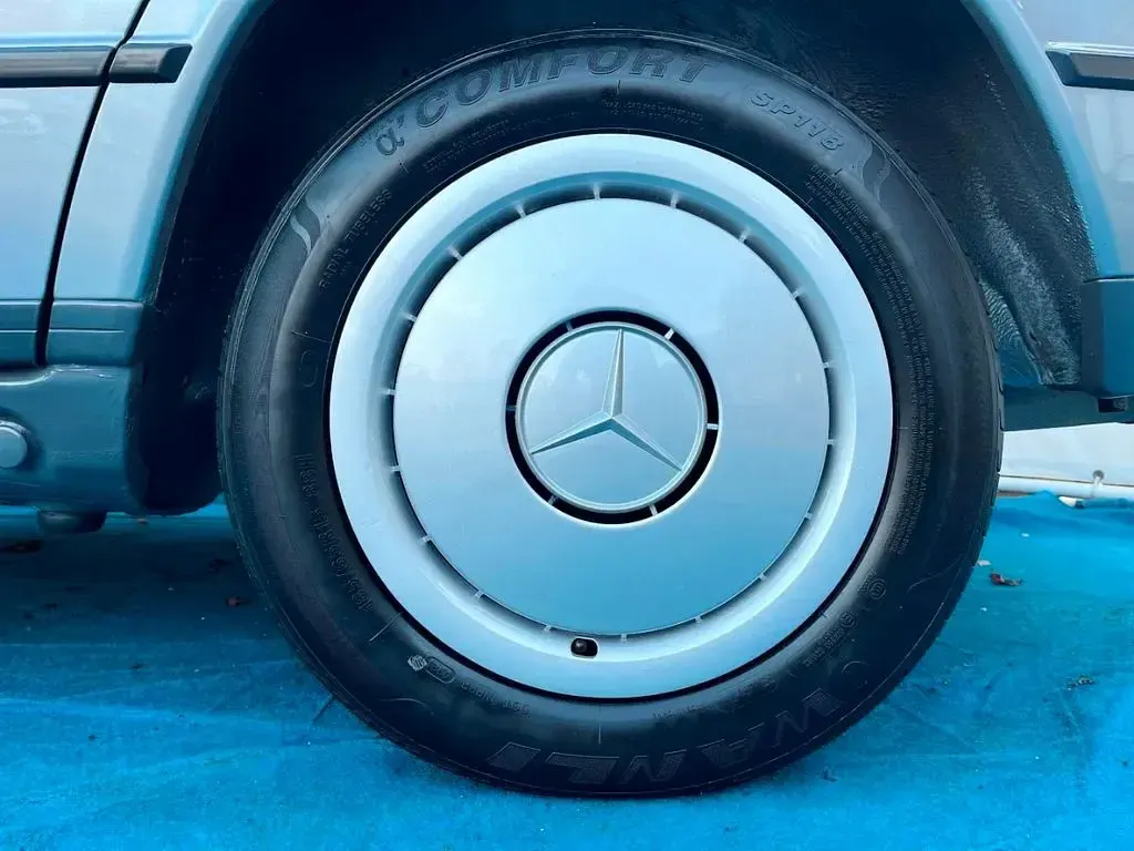 Gebraucht Mercedes 190 90 PS (66 kW) 1988 Grau Limousine