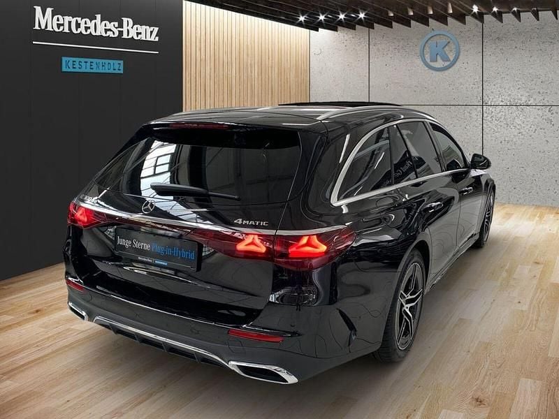 Gebraucht Mercedes E300 AMG 313 PS (230 kW) 2024 Schwarz Limousine