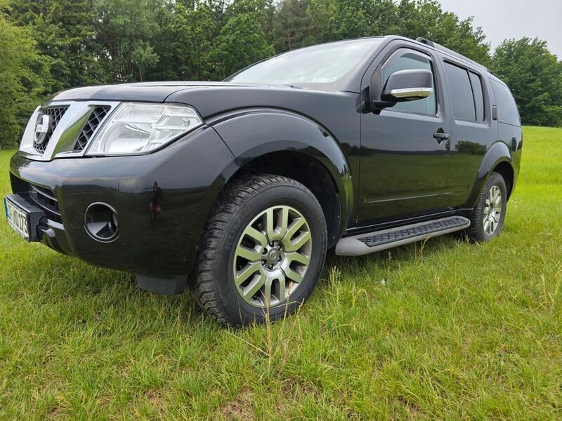Schwarz Gebraucht 2010 Nissan Pathfinder SE SUV | 5.800 € (Superpreis) - Bild 1/4