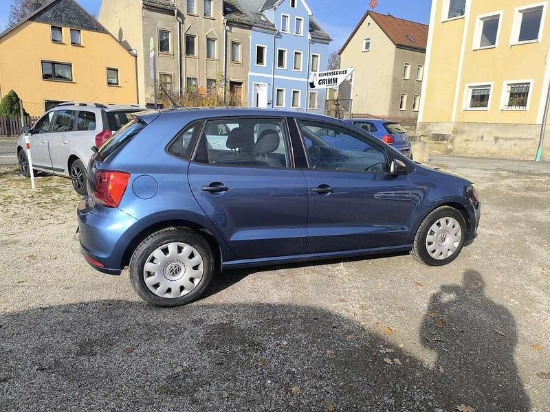 Gebraucht VW Polo Trendline 60 PS (44 kW) 2017 Blue silk Kleinwagen
