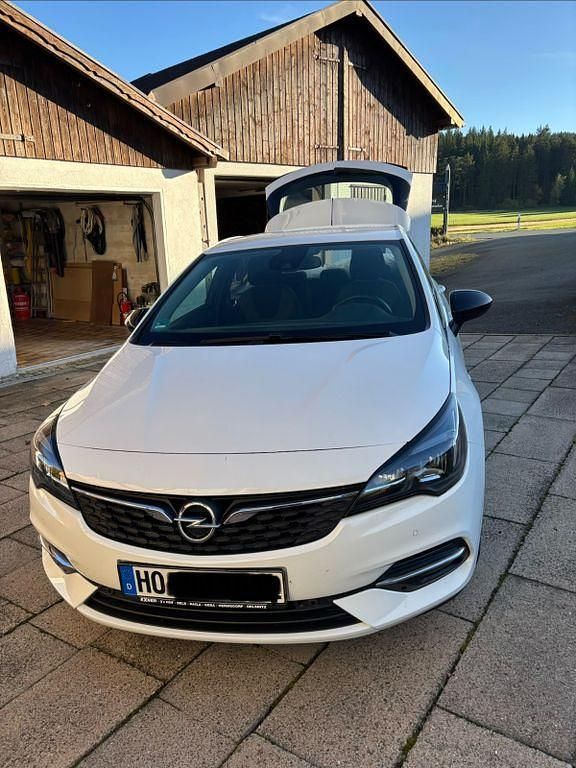 Weiß Gebraucht 2020 Opel Astra Edition Limousine | 13.500 € (Fairer Preis) - Bild 1/4