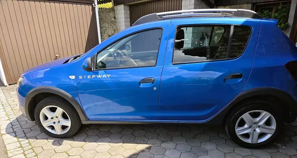 Gebraucht Dacia Sandero Prestige 90 PS (66 kW) 2013 Blau SUV