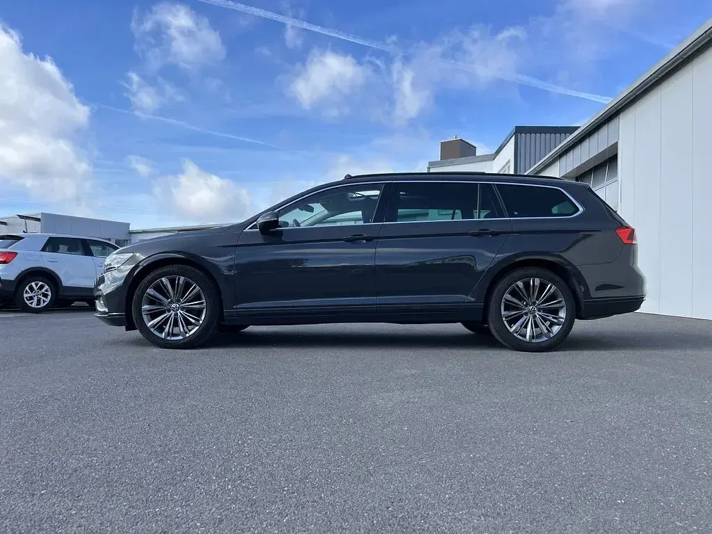 Gebraucht VW Passat Business 200 PS (147 kW) 2021 Grau Kombi