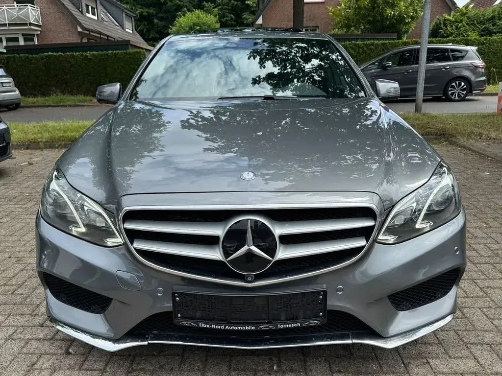 Gebraucht Mercedes E350 AMG line 258 PS (189 kW) 2017 Grau Limousine