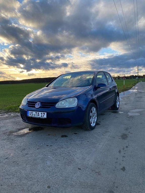 Blau Gebraucht 2006 VW Golf Limousine | 1.650 € (Superpreis) - Bild 1/4