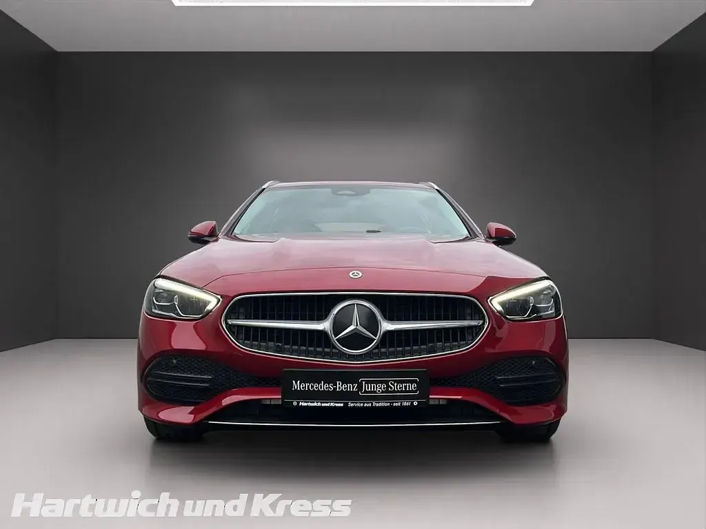 Gebraucht Mercedes C200 Avantgarde 163 PS (119 kW) 2025 Manufaktur lack manufaktur pat Kombi