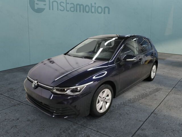Blau Gebraucht 2023 VW Golf VIII Life Limousine | 24.700 € (Fairer Preis) - Bild 1/2
