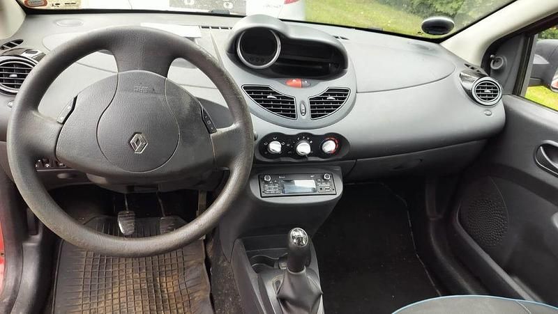 Gebraucht Renault Twingo Authentique 75 PS (55 kW) 2013 Rot Kleinwagen