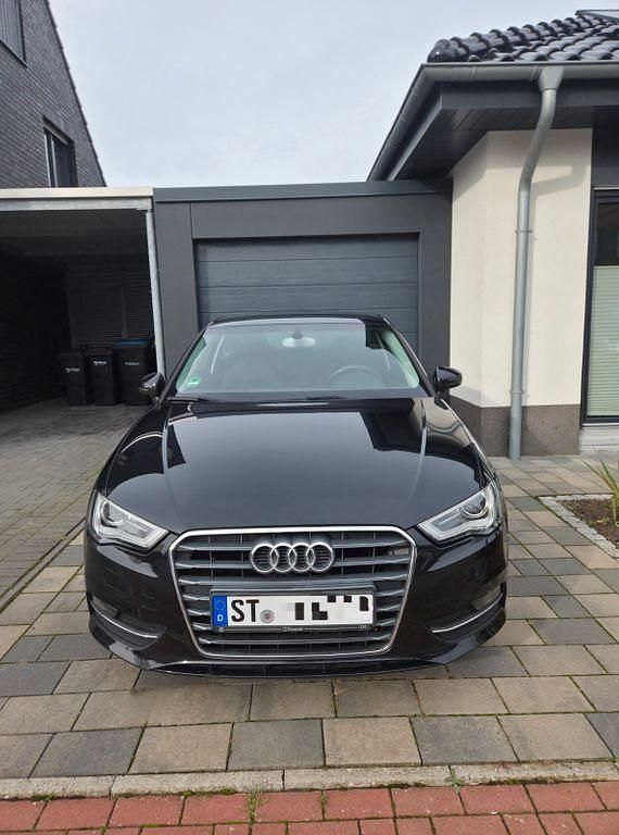 Gebraucht Audi A3 Ambiente 105 PS (77 kW) 2013 Schwarz Limousine