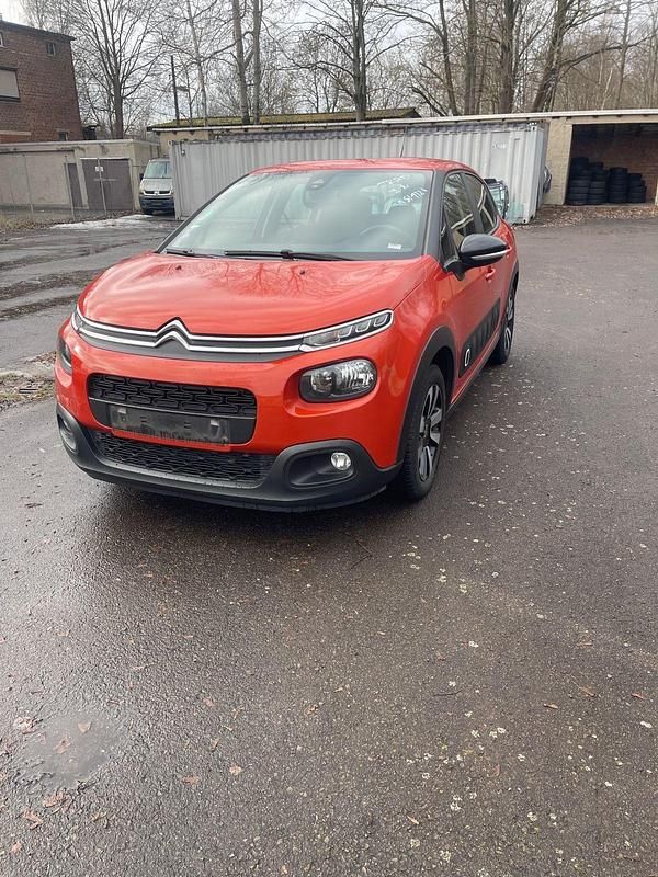 Gebraucht Citroën C3 82 PS (60 kW) 2018 Rot Kleinwagen