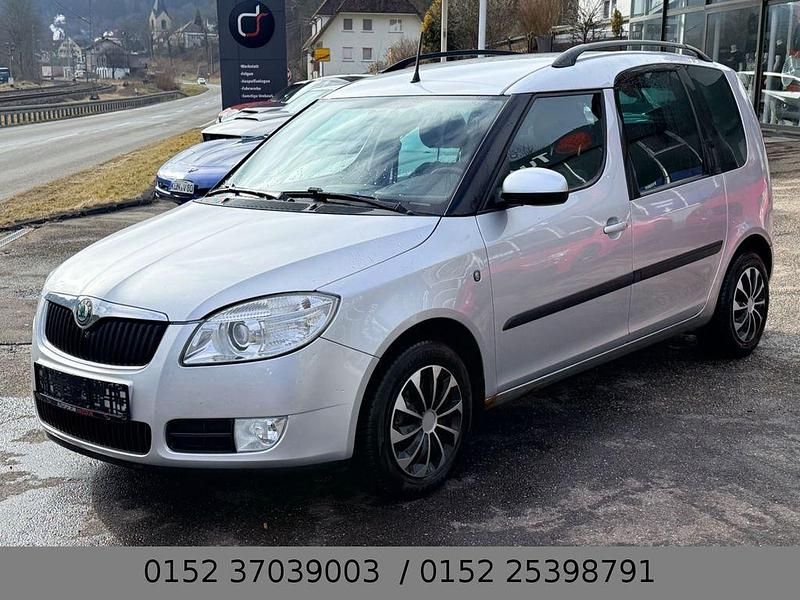 Silber Gebraucht 2009 Skoda Roomster Plus Edition Van / Kleinbus | 2.499 € (Superpreis) - Bild 1/4