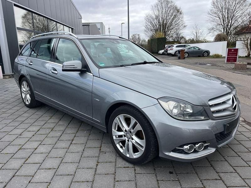 Gebraucht Mercedes C180 156 PS (114 kW) 2011 Silber Kombi