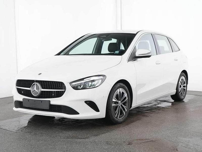Gebraucht Mercedes B200 Advanced 163 PS (119 kW) 2024 Unilack polarweiß Van / Kleinbus