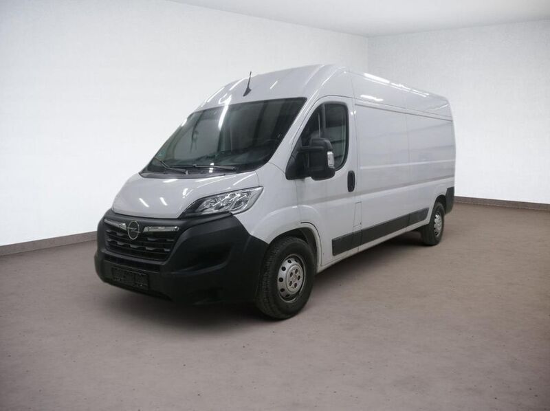 Weiß Gebraucht 2023 Opel Movano Edition Van | 28.190 € (Etwas zu teuer) - Bild 1/4