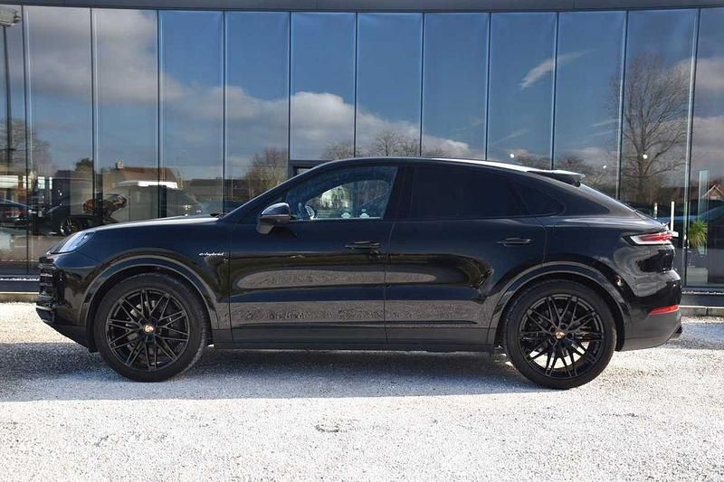 Gebraucht Porsche Cayenne 470 PS (345 kW) 2025 Schwarz SUV