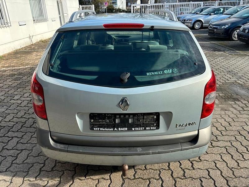 Gebraucht Renault Laguna GrandTour Dynamique 120 PS (88 kW) 2003 Silber Kombi