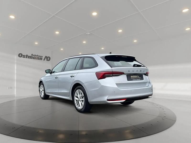 Gebraucht Skoda Octavia Selection 150 PS (110 kW) 2024 Brilliantsilber metallic Kombi