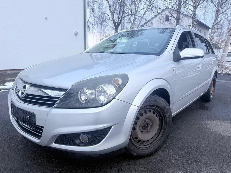 Gebraucht Opel Astra 116 PS (85 kW) 2008 Silber Kombi
