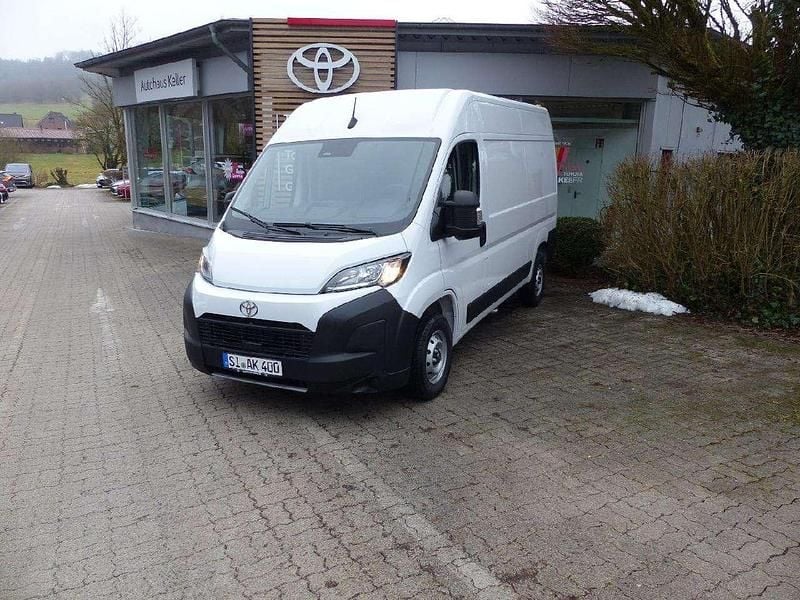 Gebraucht Toyota Proace 140 PS (102 kW) 2026 Weiß Van / Kleinbus